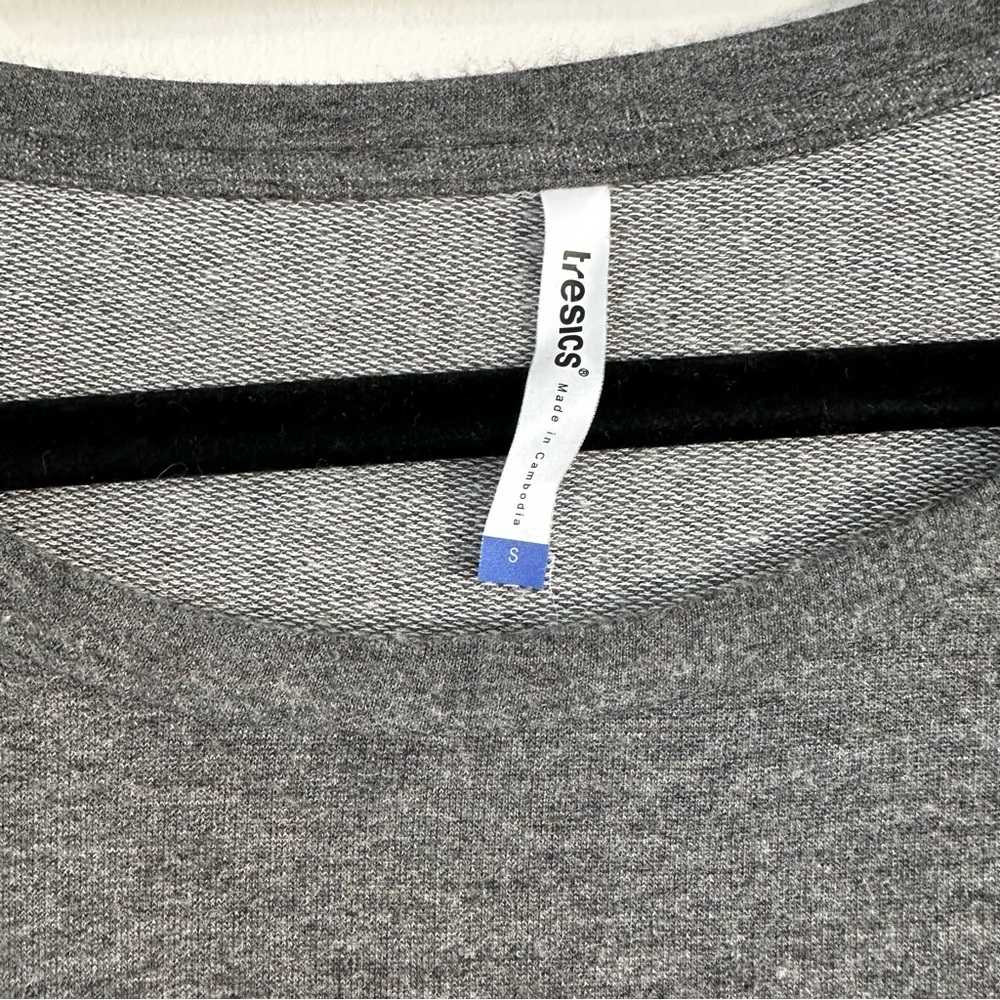 Tresics Gray Tunic Side Pocket Tee Size Small - Picture 4 of 4